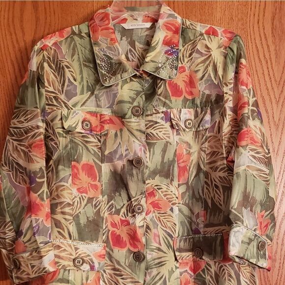 Very Pretty Floral Erin London Button Down Blouse - Sheer - Sz L - Picture 2 of 5